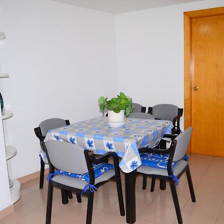 Rhode Vista Al Mar Apartment Росес Екстериор снимка