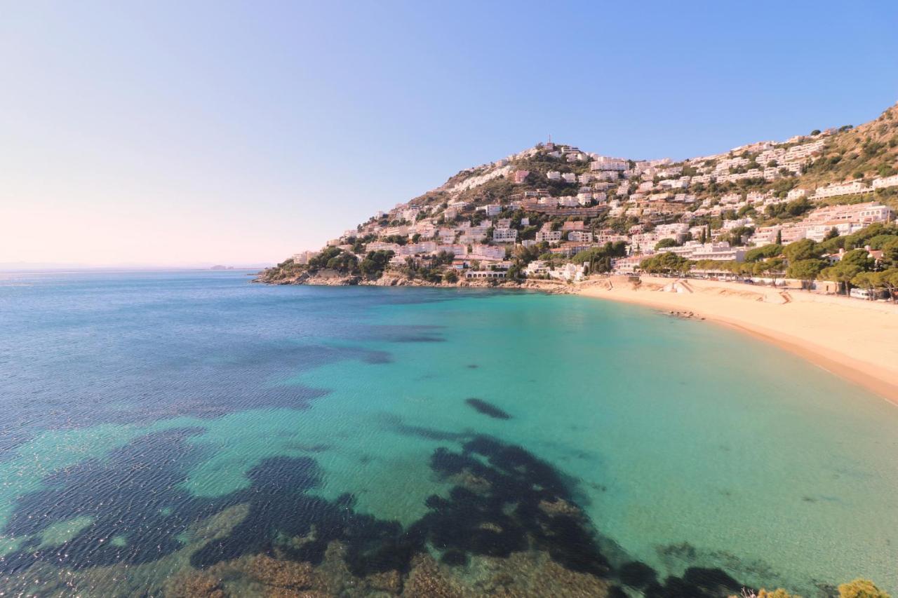 Rhode Vista Al Mar Apartment Росес Екстериор снимка