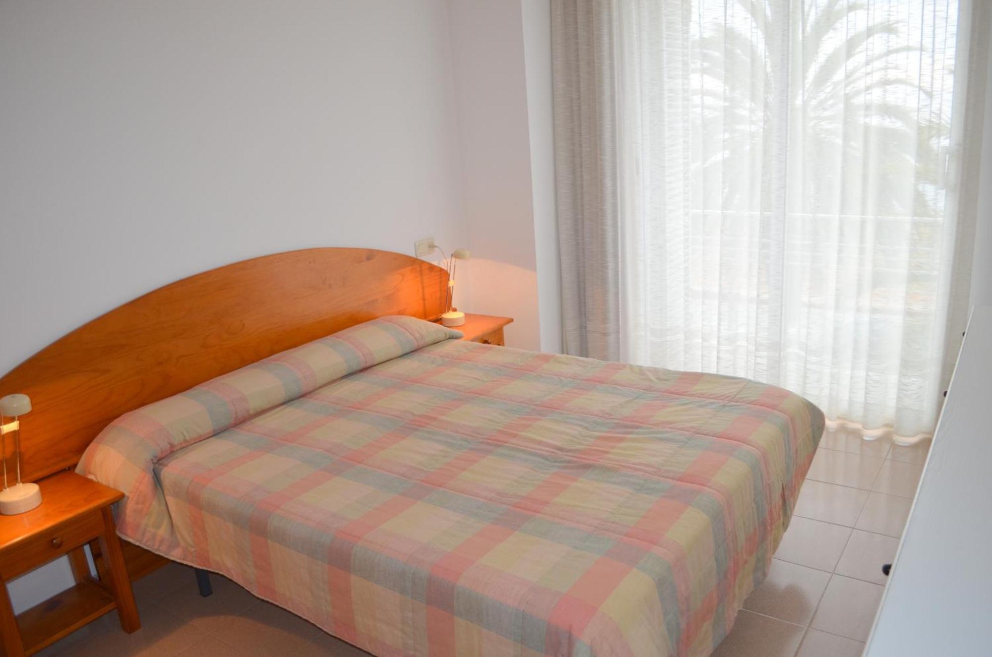 Rhode Vista Al Mar Apartment Росес Екстериор снимка